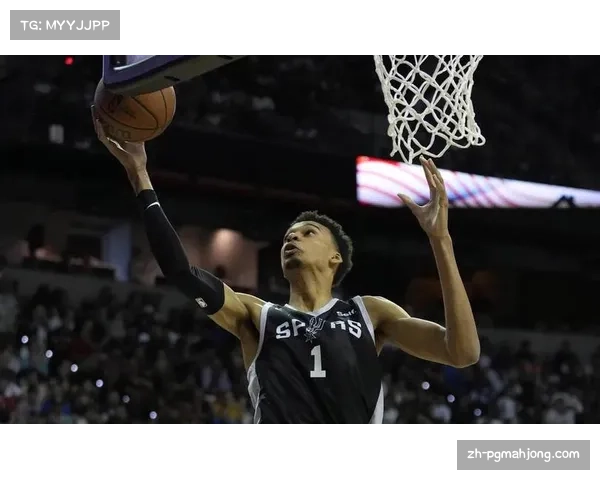 文班亚马内线统治力尽显 马刺年轻核心持续成长